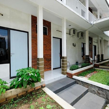 Reddoorz Near Moro Mall Purwokerto Ngoại thất bức ảnh