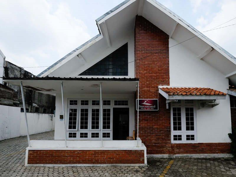 Reddoorz Near Moro Mall Purwokerto Ngoại thất bức ảnh