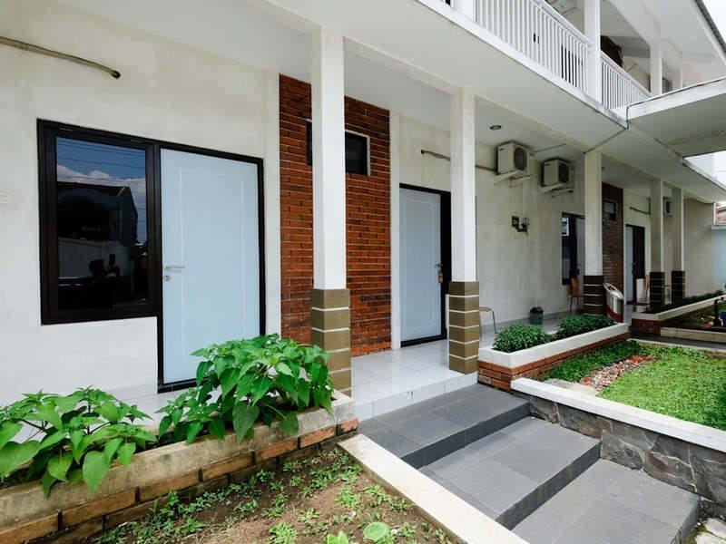 Reddoorz Near Moro Mall Purwokerto Ngoại thất bức ảnh