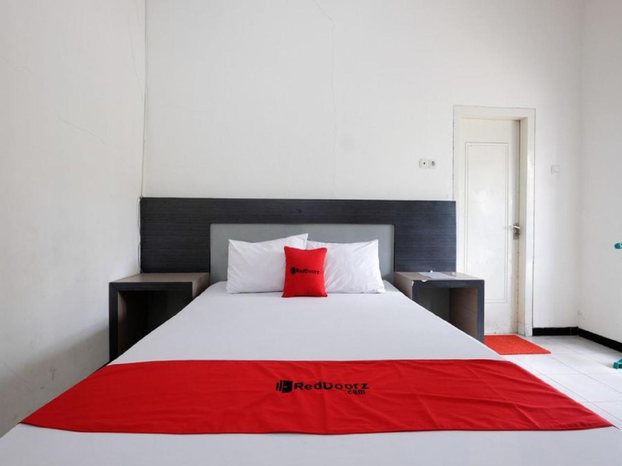 Reddoorz Near Moro Mall Purwokerto Ngoại thất bức ảnh