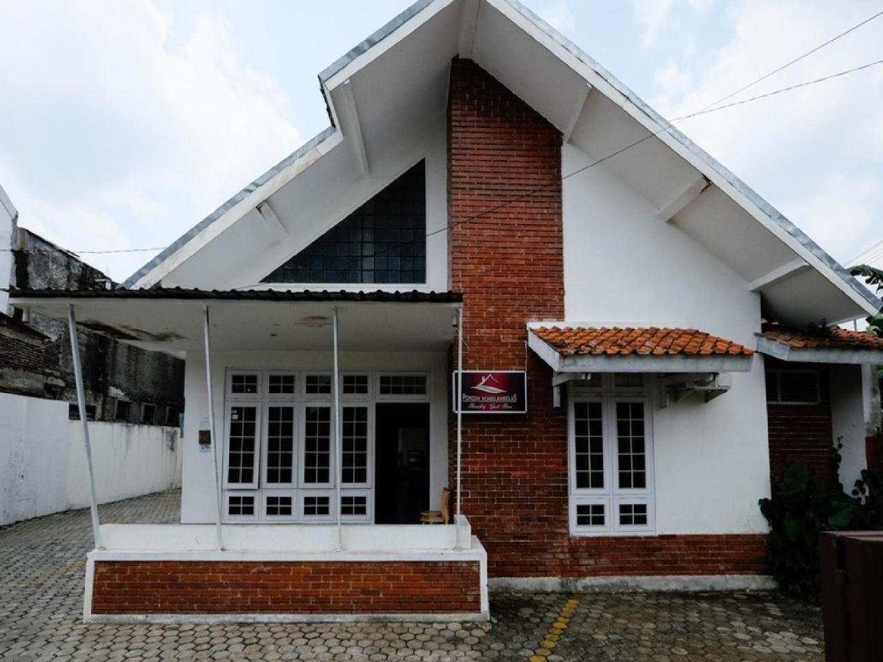 Reddoorz Near Moro Mall Purwokerto Ngoại thất bức ảnh