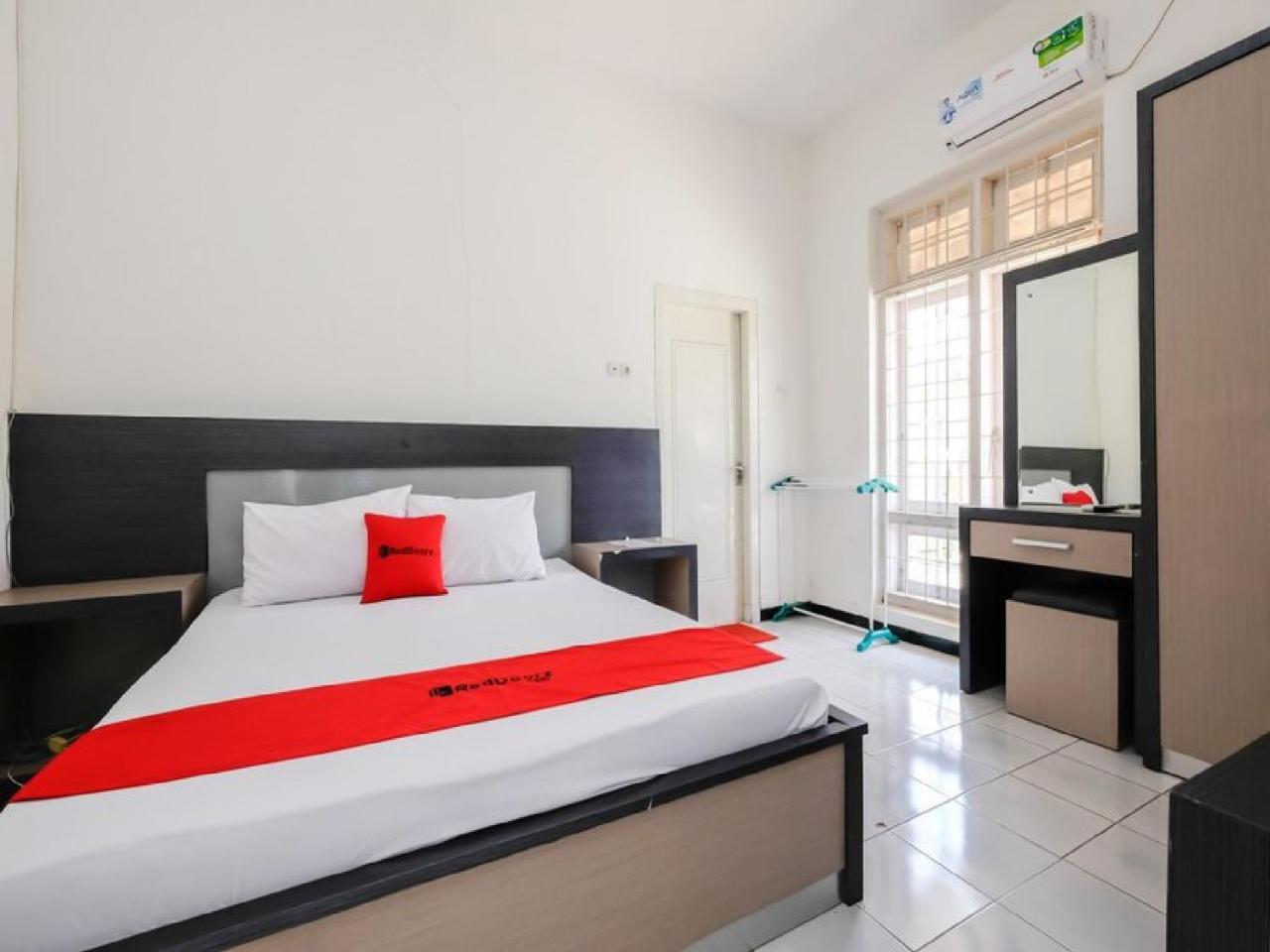 Reddoorz Near Moro Mall Purwokerto Ngoại thất bức ảnh