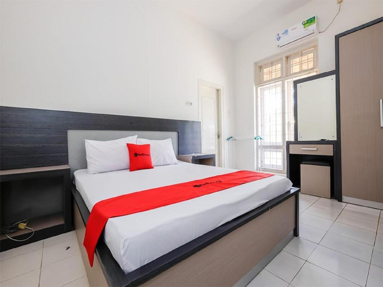 Reddoorz Near Moro Mall Purwokerto Ngoại thất bức ảnh